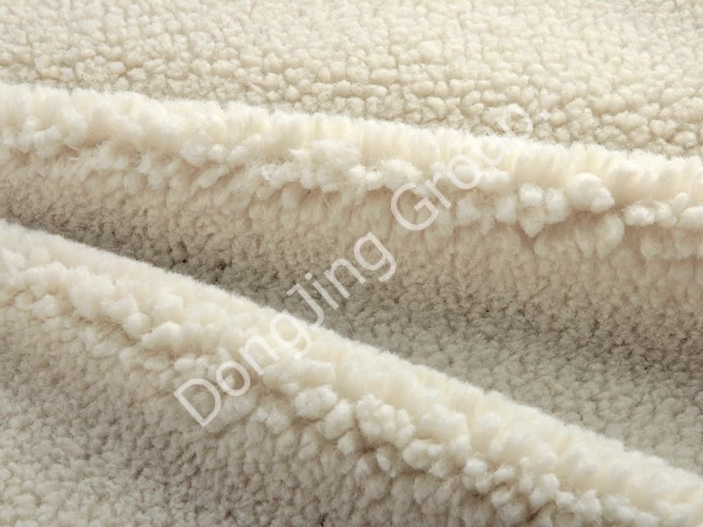 DS0003-Rouleau recyclé blanc faux fur fabric