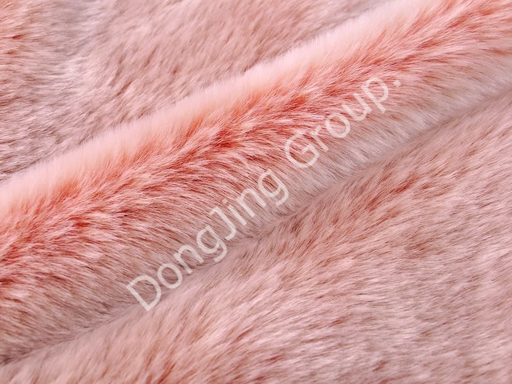 DP0960-Rose blanc faux fur fabric