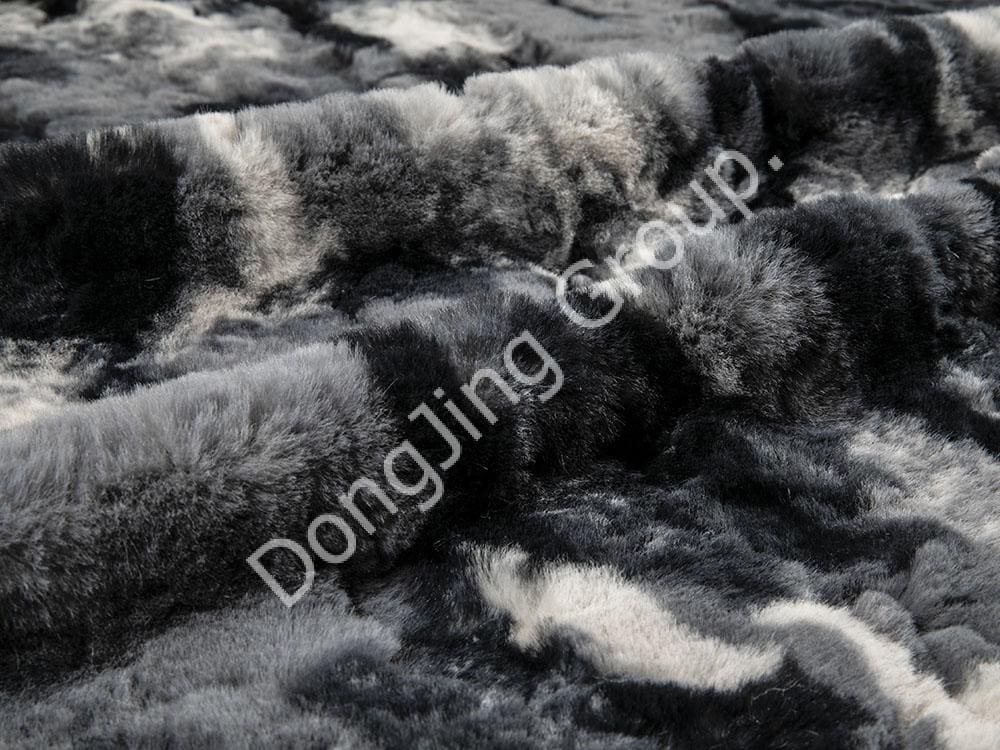 9T1342-Ce pinceau imprimé fleurs coupées blanc poil de lapin faux fur fabric