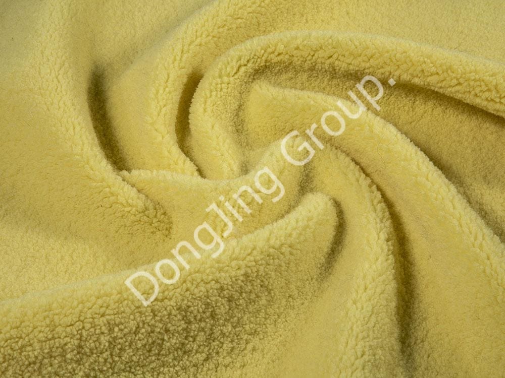 9T1442-Chameau étoile d'or faux fur fabric