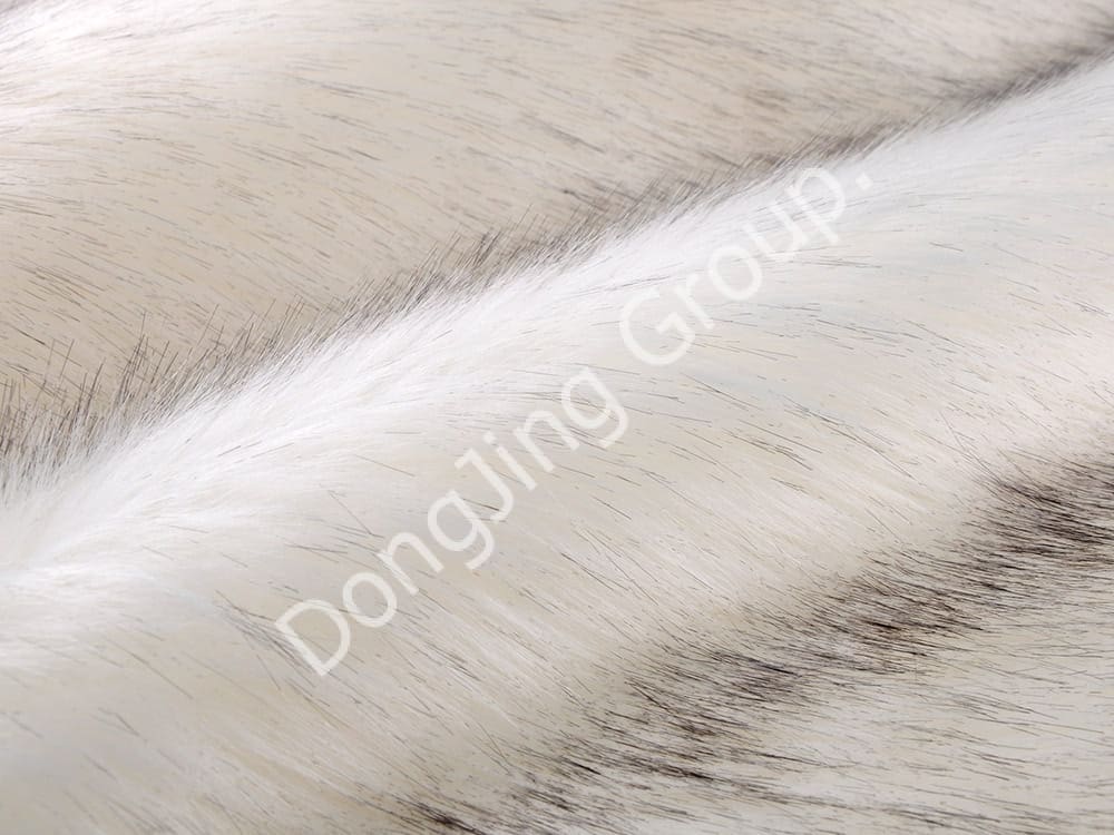 DP0630-Pointe teintée en blanc faux fur fabric