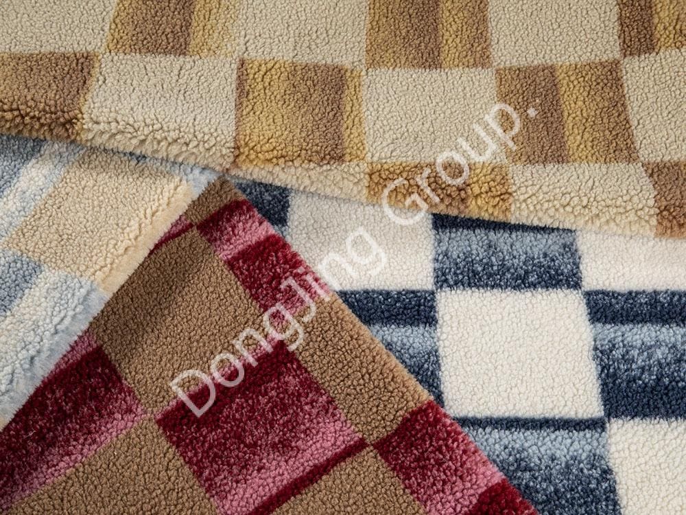 Z9KW0030-Laine panax notoginseng jacquard tricolore faux fur fabric